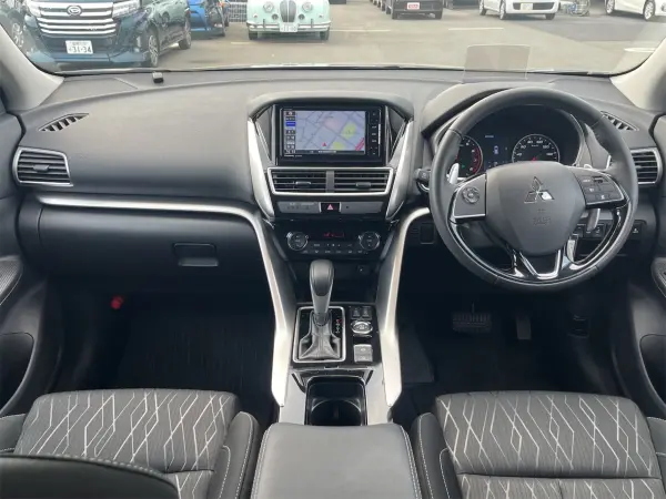 2020 Mitsubishi Eclipse Cross — photo 3