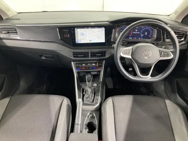 2024 Volkswagen Polo — photo 2