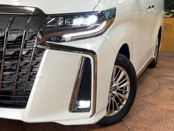 2022 Toyota Alphard — photo 8 | Tuminion Kenya