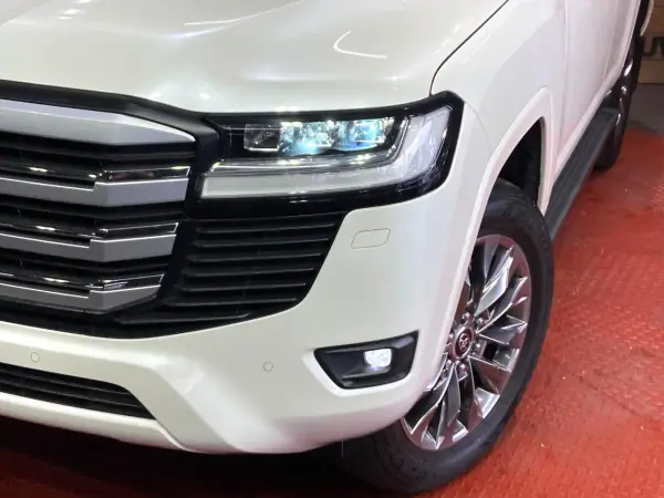 Toyota Land Cruiser 300 3.5 AX 4WD — photo 8