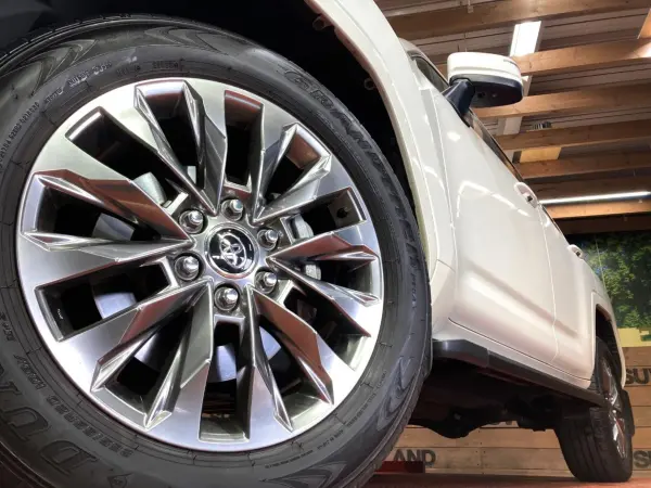 Toyota Land Cruiser 300 3.5 AX 4WD — photo 9