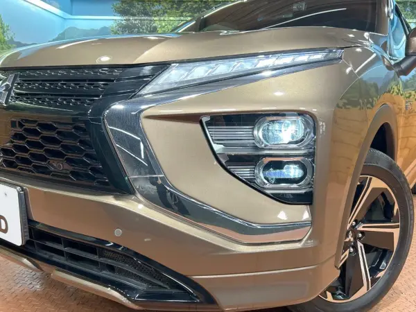 Mitsubishi Eclipse Cross PHEV 2.4 P 4WD Non-Smoking Car, Genuine Navigation, 360-Degree Camera, Sunroof, Blind Spot Monitor, Seat Heater, My Pilot, Genuine 18-inch Alloy Wheels, Head-Up Display, Steering Heater, LED Headlights (Bronze Metallic) — photo 8