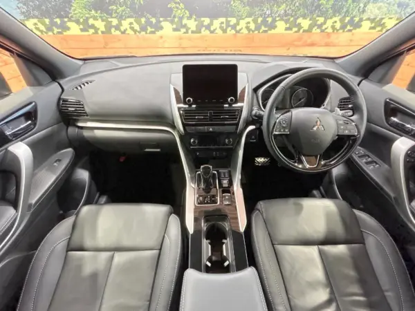 2022 Mitsubishi Eclipse Cross — photo 2