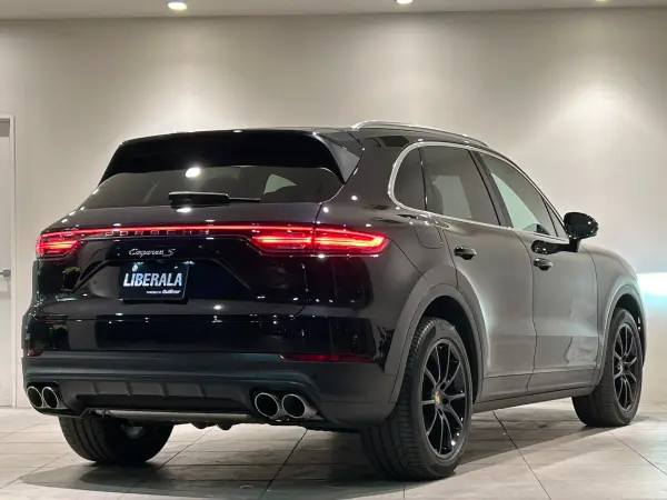 2018 Porsche Cayenne — photo 9 | Tuminion Kenya