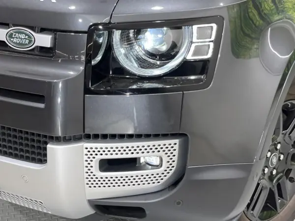 Land Rover Defender 110 S 3.0L D350 Diesel Turbo 4WD Certified Used Car One Owner Air Suspension Seat Heater Clear Sight Interior Rear View Mirror Genuine 19-inch Alloy Wheels Fixed Side Step (Carpathian Grey Premium Metallic) — photo 9