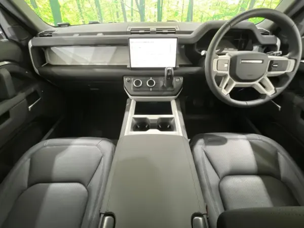2025 Landrover Defender — photo 2