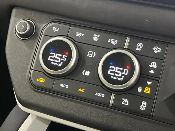 2025 Landrover Defender — photo 3