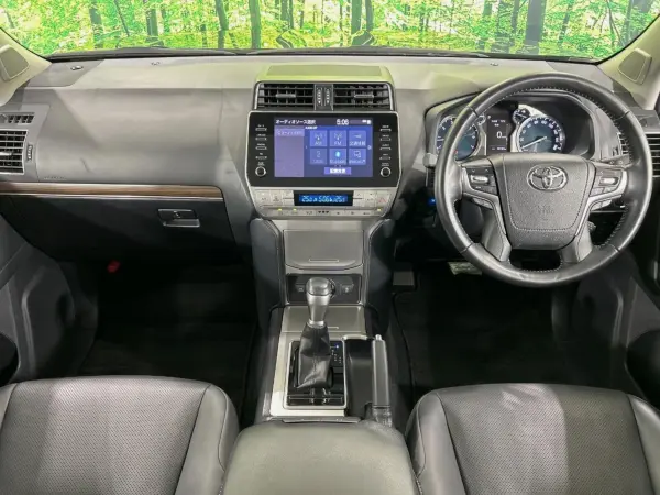 2022 Toyota Landcruiser Prado — photo 2