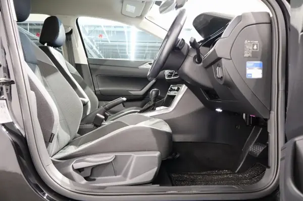 Volkswagen Polo TSI Highline (Black) — photo 8