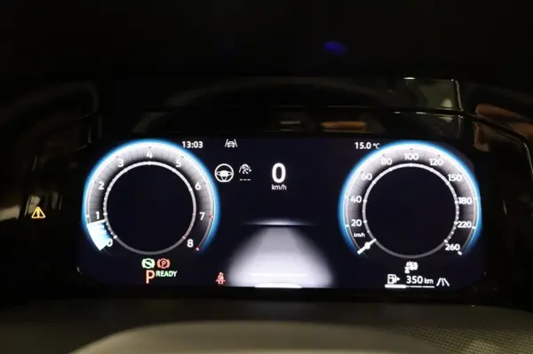 Volkswagen Golf eTSI Style — photo 7