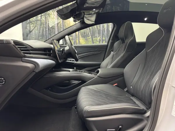 BYD Seal AWD - Our Showroom Demo Car - Certified Used - Genuine Navigation - Alloy Wheels - Rear Camera - Genuine Leather Seats - Blind Spot Monitor - Around View Monitor (Shark Gray) — photo 9