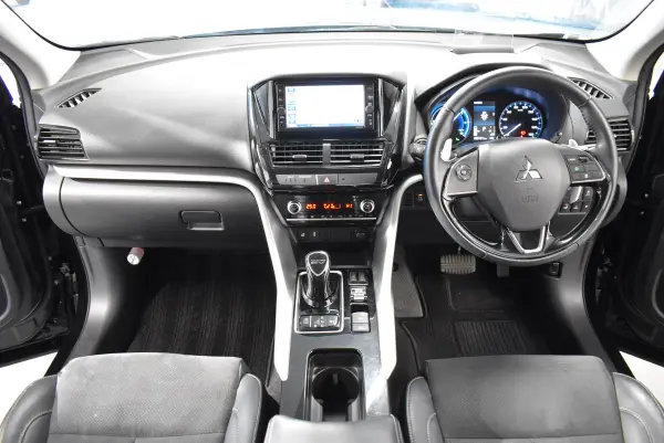 2022 Mitsubishi Eclipse Cross — photo 3