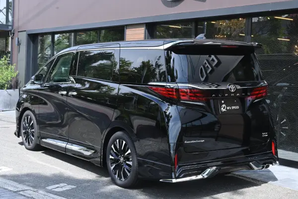 2026 Toyota Alphard — photo 3