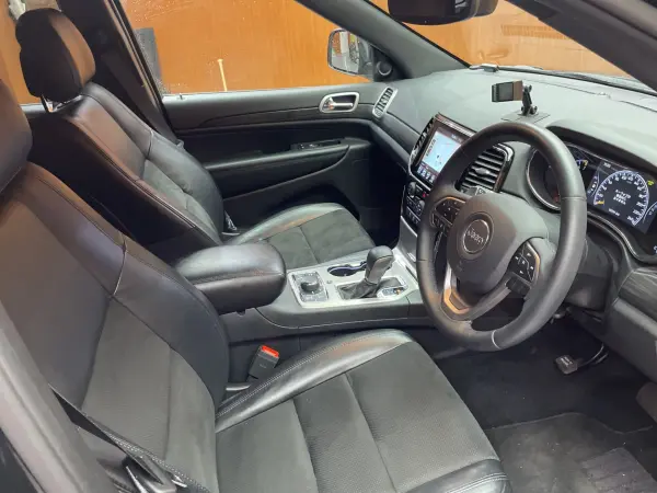 2019 Jeep Grand Cherokee — photo 3