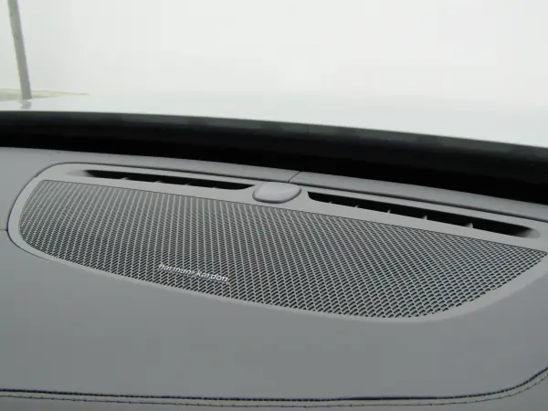 2025 Volvo Xc90 — photo 3