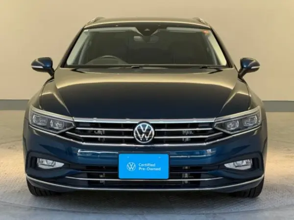 2021 Volkswagen Passat — photo 2