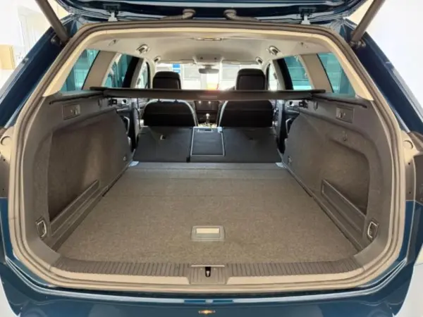 Volkswagen Passat Variant TDI Elegance Advance Diesel Turbo — photo 7
