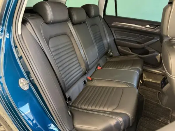 Volkswagen Passat Variant TDI Elegance Advance Diesel Turbo — photo 9