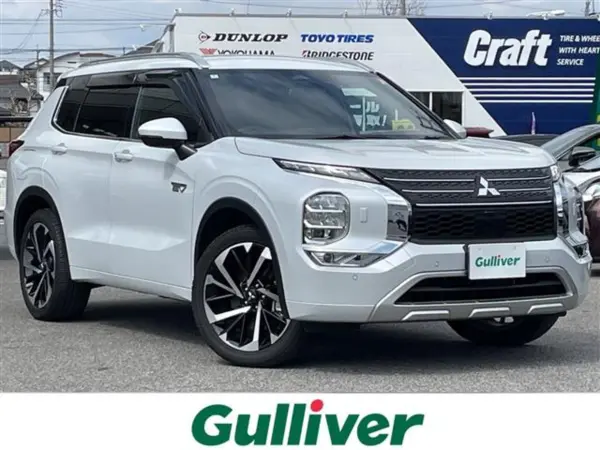 Mitsubishi Outlander PHEV 2.4 P 4WD 1 Owner / Genuine Navigation / My Pilot / Cable (White) — thumbnail 1