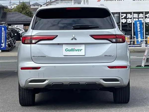 Mitsubishi Outlander PHEV 2.4 P 4WD 1 Owner / Genuine Navigation / My Pilot / Cable (White) — photo 7