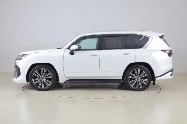 2023 Lexus Lx — photo 3