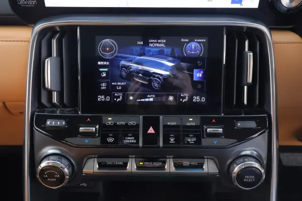 Lexus LX600 4WD CPO (Certified Pre-Owned) (Sonic Quartz) — photo 9