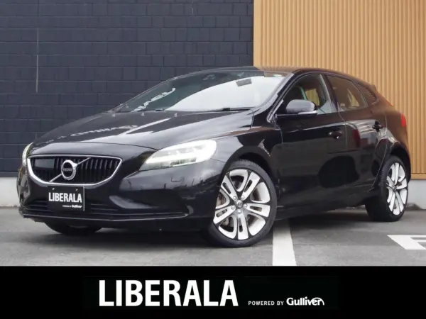 Volvo V40 D4 Dynamic Edition Diesel Turbo Limited Edition 200 Units Black Half Leather Seats Adaptive Cruise Control Intellisafe Park Sensors Blind Spot Monitor Backup Camera Genuine Navi Dashcam ETC Bluetooth Seat Position Memory Function (Black) — thumbnail 1