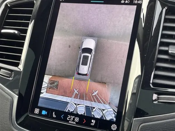 2022 Volvo Xc90 — photo 3