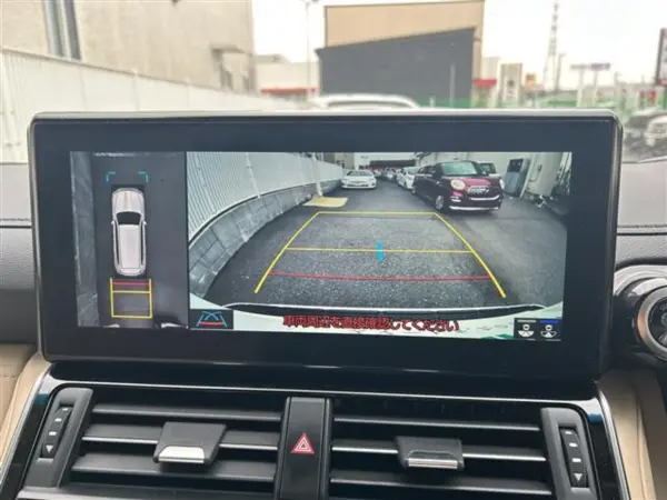 Toyota Land Cruiser 300 3.5 ZX 4WD One Owner Modellista Aero Rear Seat Entertainment System JBL Premium Sound Cold Weather Package Roof Rails Panoramic View Monitor Color Head-Up Display (Precious White Pearl) — photo 9