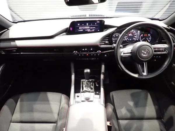 2022 Mazda 3 Fastback — photo 8 | Tuminion Kenya