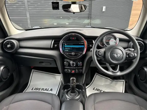 2018 Mini Cooper — photo 7 | Tuminion Kenya
