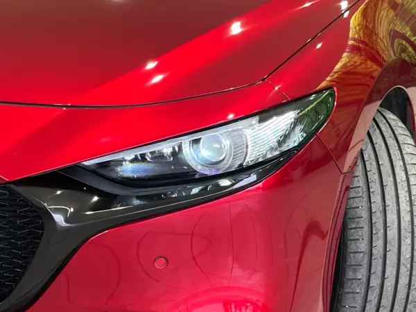 Mazda Mazda3 Fastback 2.0 X Burgundy Selection 4WD — photo 8