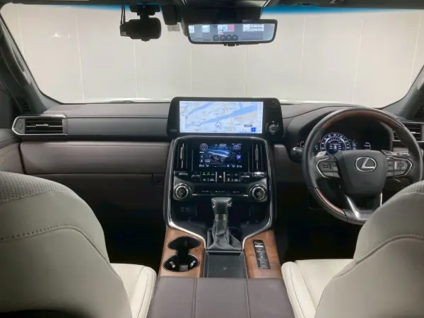 2023 Lexus Lx — photo 2