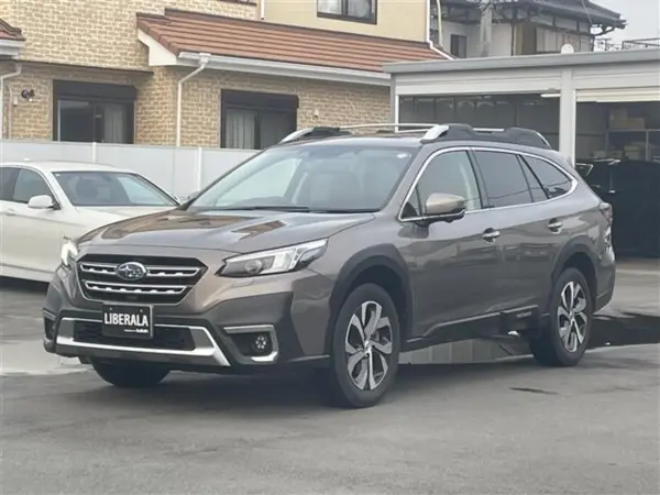 Subaru Legacy Outback 1.8 Limited EX 4WD One Owner / EyeSight X / X-MODE / VDC (Brown)