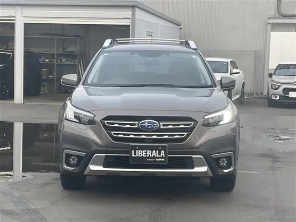 Subaru Legacy Outback 1.8 Limited EX 4WD One Owner / EyeSight X / X-MODE / VDC (Brown) — photo 9