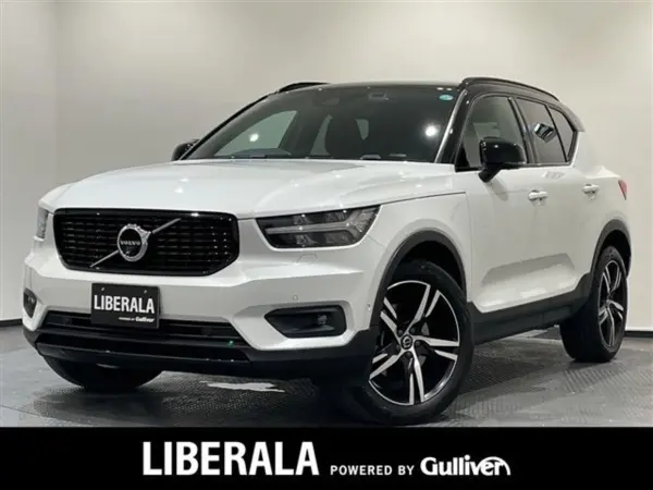 2021 Volvo Xc40 — photo 1