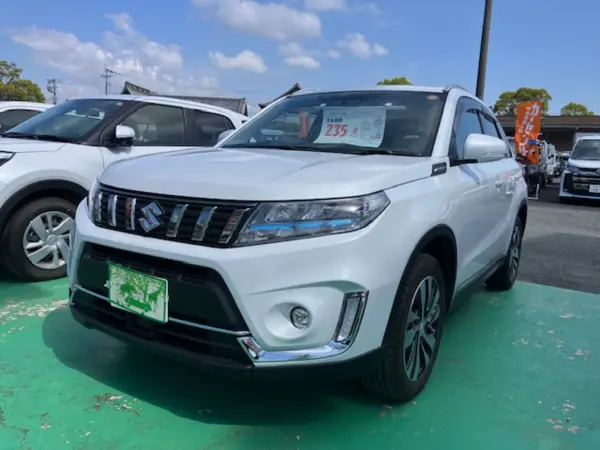 Suzuki Escudo 1.5 4WD with Interior Mirror Dashcam and ETC (Cool White Pearl)