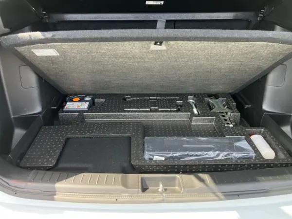 Suzuki Escudo 1.5 4WD with Interior Mirror Dashcam and ETC (Cool White Pearl) — photo 9