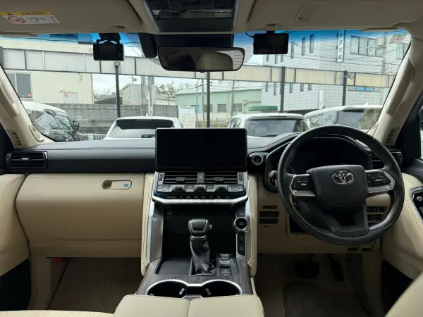 Toyota Land Cruiser 300 3.5 ZX 4WD — photo 7