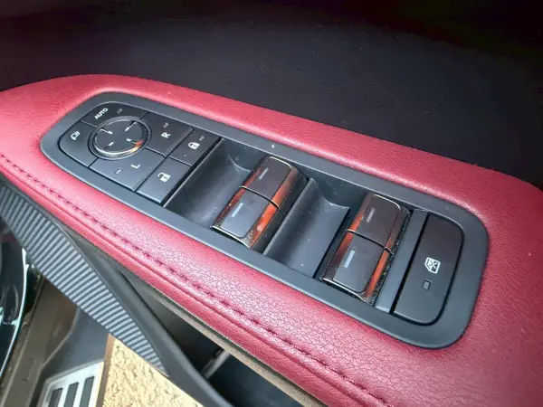 2023 Lexus Rx — photo 9 | Tuminion Kenya