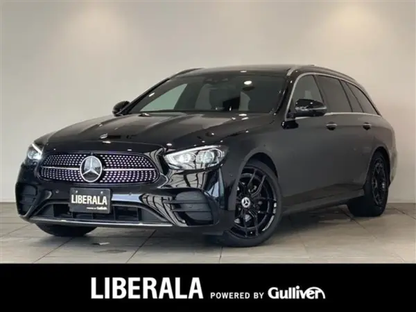 Mercedes-Benz E-Class Wagon E200 Sport (BSG Model) Burmester Sound CarPlay Head-Up Display Blind Spot Monitor 360-Degree Backup Camera Adaptive Cruise Control Genuine Navigation Full-Seg TV Panoramic Sliding Roof (Obsidian Black)