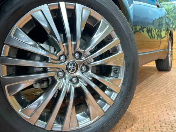 2023 Toyota Harrier — photo 9 | Tuminion Kenya