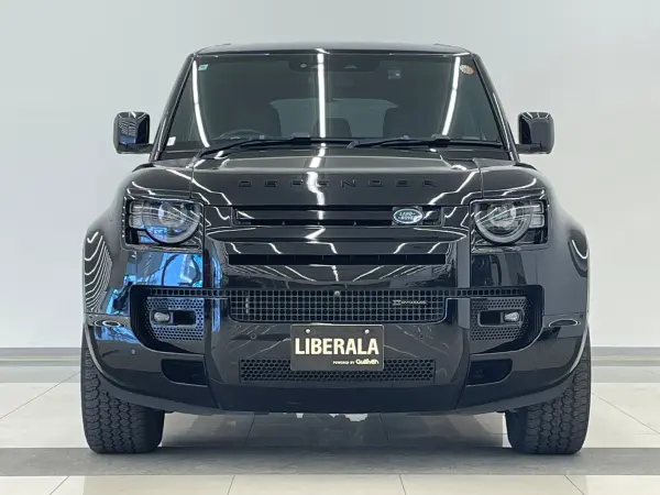 Land Rover Defender 110 X Dynamic SE 3.0L D300 Diesel Turbo 4WD Panoramic Glass Sunroof MERIDIAN Air Suspension Pack IntelliSafe ACC Black Leather Seat Seat Heater Genuine Navigation Apple CarPlay 360-Degree Camera Full-Seg TV Genuine 20-Inch AW LED Headlights One Owner (Santorini Black Metallic) — photo 8