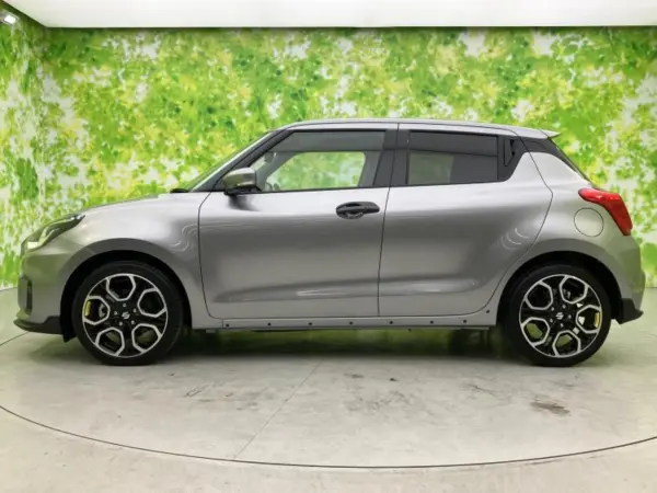 2024 Suzuki Swift — photo 2