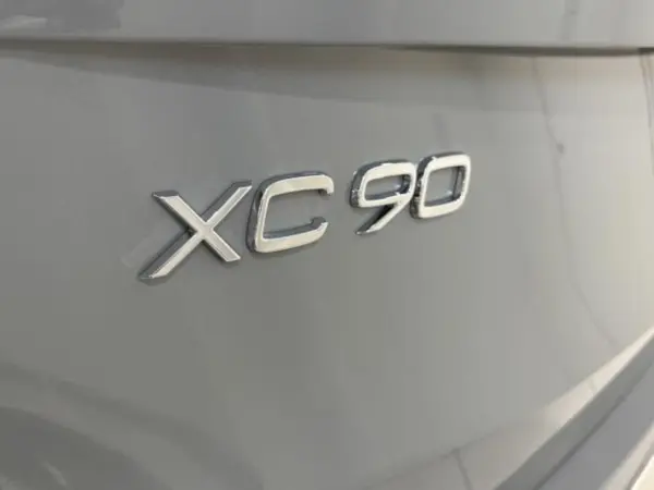 2025 Volvo Xc90 — photo 8 | Tuminion Kenya