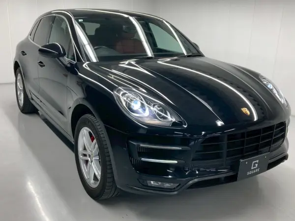 Porsche Macan Turbo PDK 4WD — photo 9