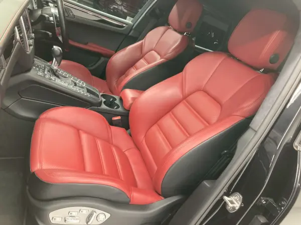 Porsche Macan Turbo PDK 4WD — photo 7