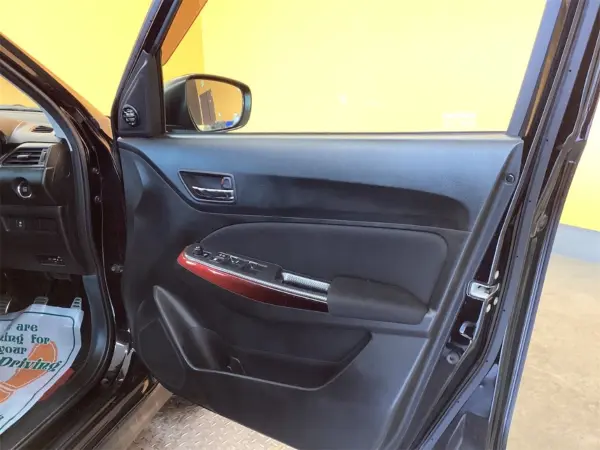 2018 Suzuki Swift — photo 8 | Tuminion Kenya