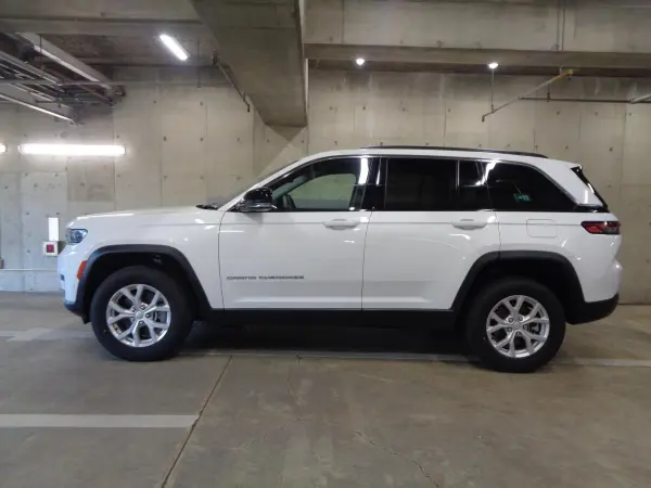 2024 Jeep Grand Cherokee — photo 2