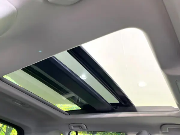 2020 Toyota  Rav4 — photo 3